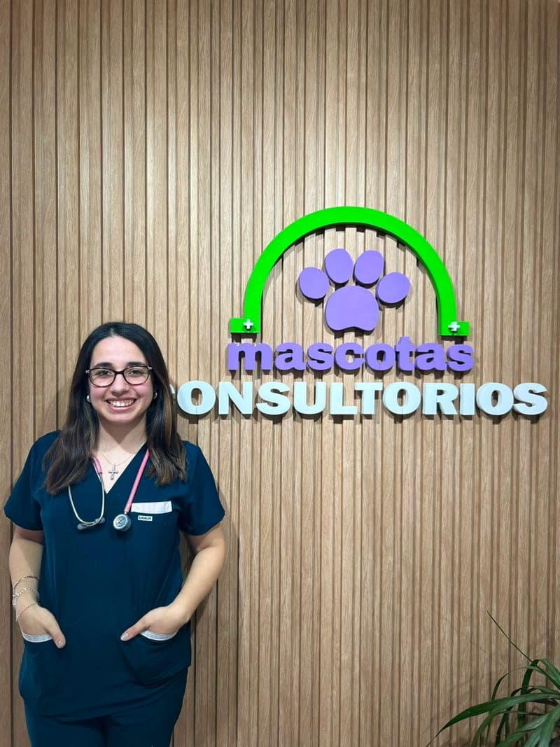 Micaela Juárez — Médica Veterinaria, Veterinaria Mascotas