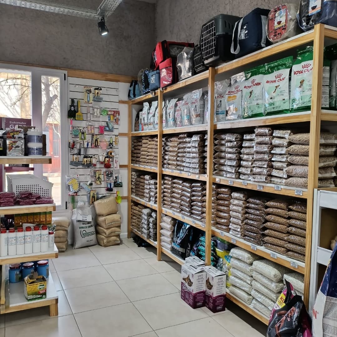 Alimento balanceado en el Pet Shop de Veterinaria Mascotas
